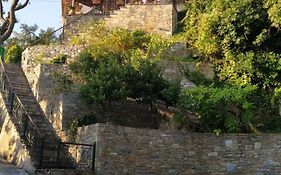 To Limanaki